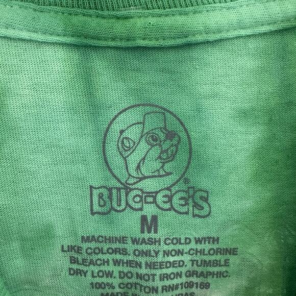 Bucees St Patricks Day T Shirt Size M Green Short Sleeve NEW - Picture 3 of 6